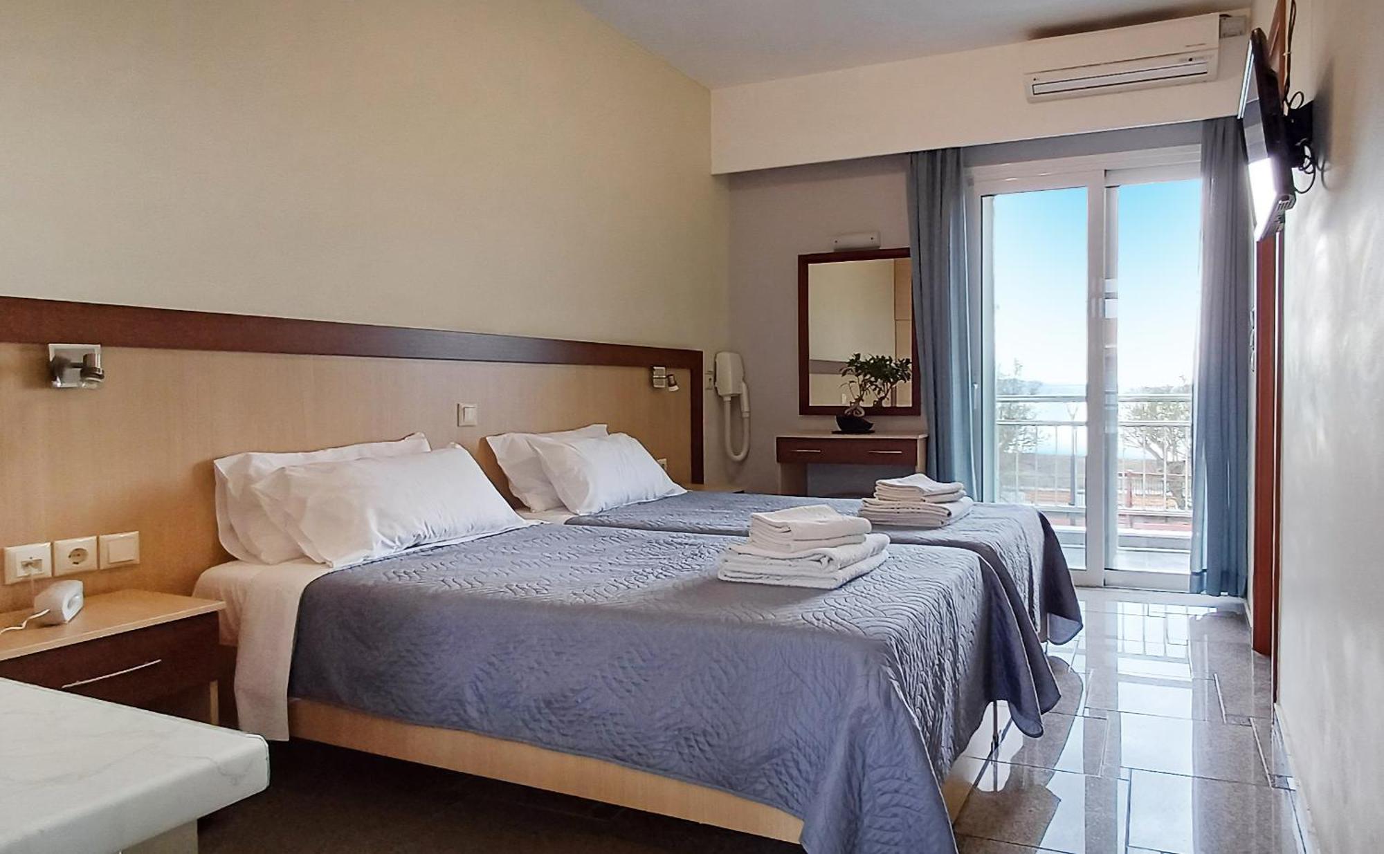 Arisvi All Seasons Hotel Skala Kallonis Exterior photo